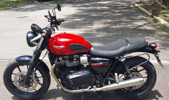 TRIUMPH STREET TWIN TRIUMPH STREET TWIN